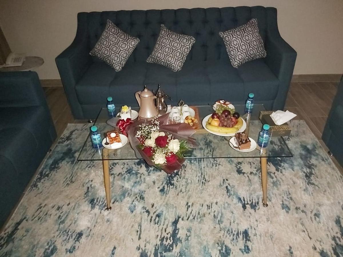 Makarem Hotel Apartments Rijád Kültér fotó
